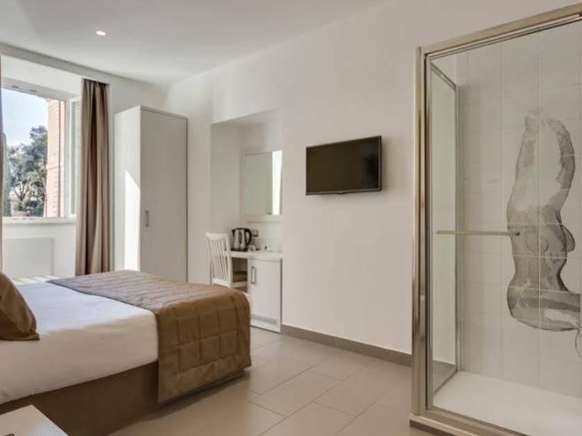 Hotel Trevi Palace 3*