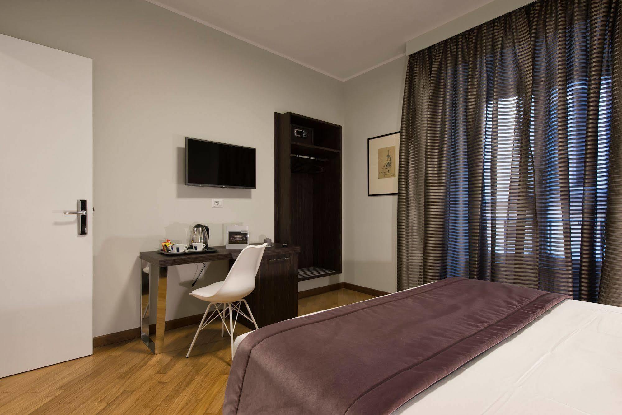 Hotel Trevi Palace Roma